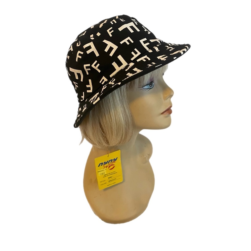 Bucket hat